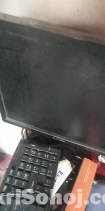LED OLD USED MONITOR FOR URGENT SALE ONLY